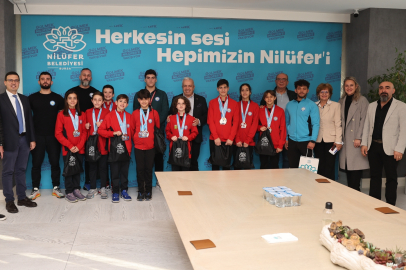 Başkan Şadi Özdemir başarılı sporcuları ağırladı