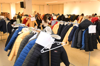 - Sevgi Mağazası hem bedenleri hem yürekleri ısıtıyor