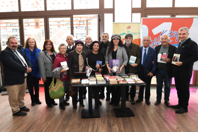 Şairler ve yazarlar kitaplarını Osmangazili gençler için bağışladı