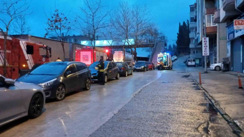 3 servis aracı, otomobil ile tanker kazaya karıştı: 10 yaralı