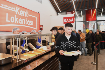 Osmangazi’nin iftar sofraları dolup taşıyor