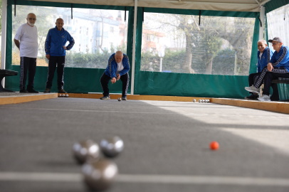 Huzurevi sakinleri Spor Festivali'nde gençlere taş çıkartmaya hazırlanıyor