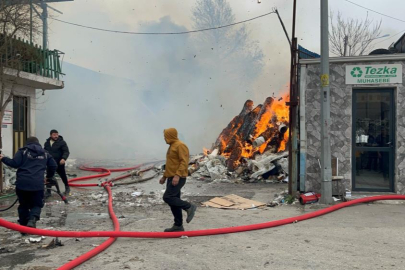 Bursa'da geri dönüşüm tesisinde yangın