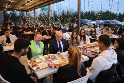 Bursa Nilüfer'de Başkan Özdemir gençlerle buluştu