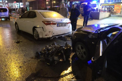 Bursa'da polise kamyonet çarptı