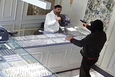 Para sayma makinesi hayatını kurtardı... O kuyumcu konuştu
