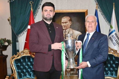 Bursaspor Başkanı Enes Çelik’ten Başkan Mustafa Bozbey’e teşekkür ziyareti
