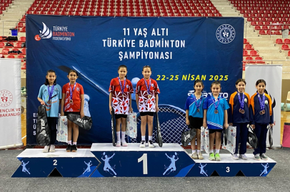 Osmangazi Belediyespor’un genç badmintoncuları göz doldurdu
