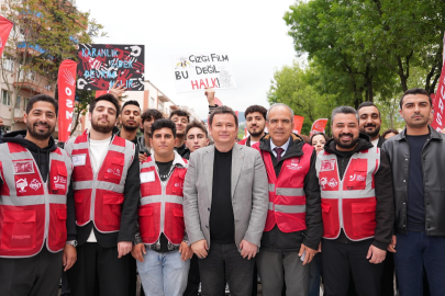 Başkan Erkan Aydın 1 Mayıs’ta emekçilerin yanında