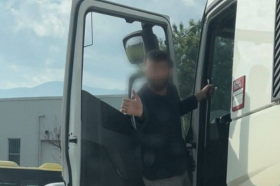 Bursa'da trafikte korku dolu anlar! "Sen katil misin?"