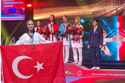 Bursa'nın ve dağlıların gururu oldu.  Sena Yılmaz, taekwondoda dünya şampiyonu