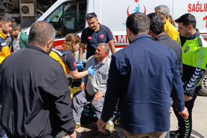 Motosikletli muhtarın karıştığı kaza kamerada