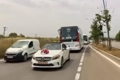 Yolcu otobüsü düğün konvoyuna girdi, konvoyda tehlikeli anlar kamerada