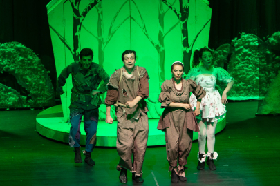 Şehir Tiyatrosu ‘Hansel ve Gretel’i çocuklarla buluşturdu