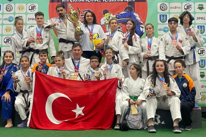 Bursa Osmangazili judoculardan tarihi başarı