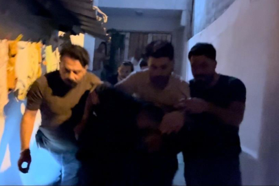 Bursa'da sıcak dakikalar: Ekiplerden kaçmaya çalışan aranan şahsın yakalanma anı kamerada