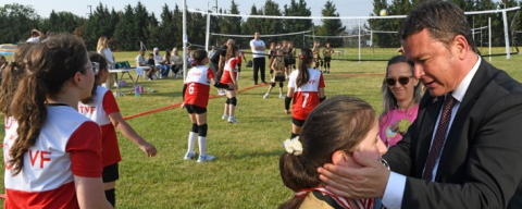 Osmangazi’de 1500 kız çocuğu voleybol sahasında yerini aldı