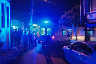 Önce silahlar, sonra bıçaklar çekildi: 2 yaralı