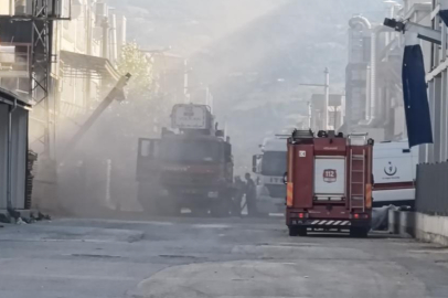 Bursa'da mobilya fabrikası alev alev yandı