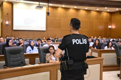 Stajyerler oryantasyon eğitiminde