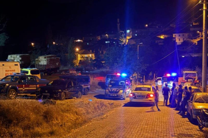Önce eşini sonra kendini öldürdü