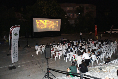 Osmangazi’de yaz akşamları sinema ile şenleniyor