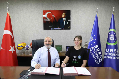 Bursa Büyükşehir Belediyespor Kadın Hentbol Takımı’nda imzalar atıldı