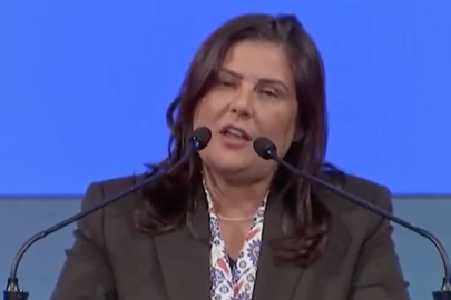 Özlem Çerçioğlu AKP'ye katıldı