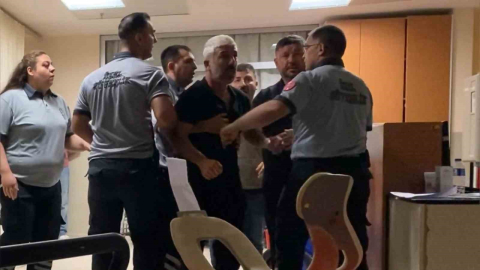 Bursa’da otomobil motosiklete çarptı: 2 yaralı