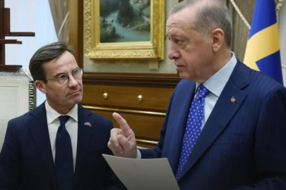 Dünya bu skandalı konuşuyor: 'Türkiye Dosyası'nı havalimanı tuvaletinde unuttular