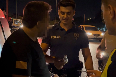 Uyuşturucu Maddeyi Yol Kenarına Atan Sürücü Yakalandı