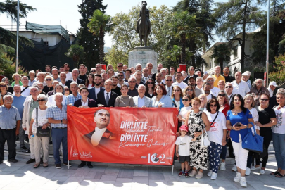 CHP Bursa'da 102. kuruluş yıl dönümü kutlandı