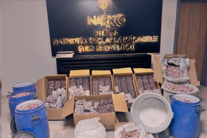 Bursa'da 300 bin adet uyuşturucu hap ele geçirildi