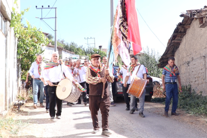 Türkmen Düğünü Coşkusu: Dağgüney'de Bilim ve Gelenek Birleşti