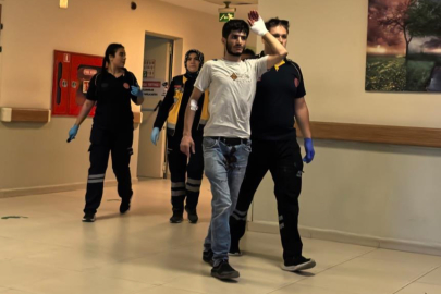 Spiralle demir keserken yaralandı