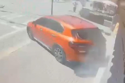 El Freni Çekilmeyen Araç Kuyumcuda Durdu