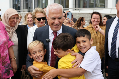 Bursa'da sokaklar da çocuklar da gülümsüyor