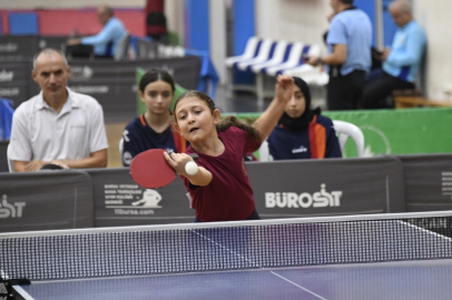 Osmangazi Belediyesi masa tenisine ev sahipliği yaptı