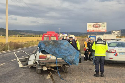Öğrenci servisi ile otomobil çarpıştı: 2 ölü, 7 öğrenci yaralı