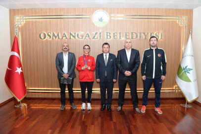 Başkan Erkan Aydın şampiyon sporcuyu ağırladı