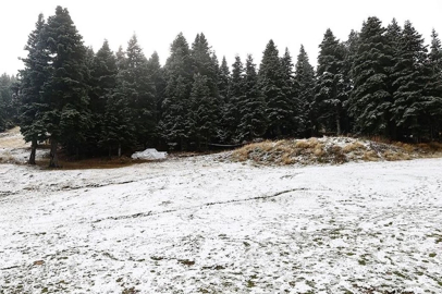Uludağ'da kar yağışı etkili oluyor