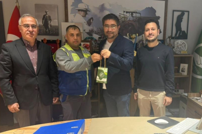 Bursa'da Temizlik Görevlisi Altın Dolu Çantayı Sahibine Teslim Etti!