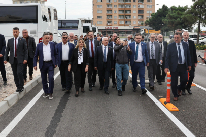 Büyükşehir'den Orhangazi'ye Yeni Yaşam Alanı: Eski Terminal Yıkıldı, Meydan Projesi Başlıyor