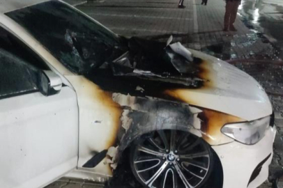 Mudanya Devlet Hastanesi otoparkında araç yandı
