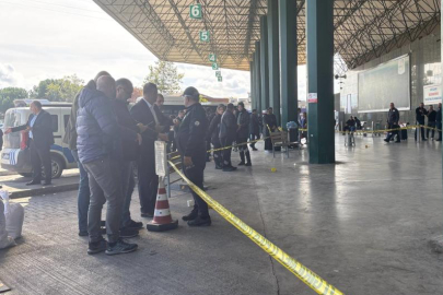 Otogarda etrafa rastgele ateş açan uzman çavuş bacağından vuruldu