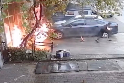 Oto tamirhanesinde dehşet anları: Yanmaktan böyle kurtuldular