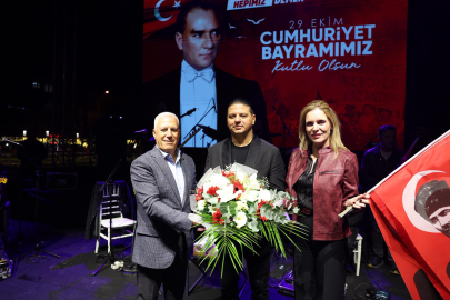 Cumhuriyet coşkusu, Kubat ile zirve yaptı