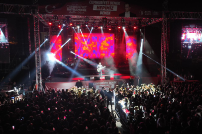 Bursa'da Buray'la 'Cumhuriyet' coşkusu