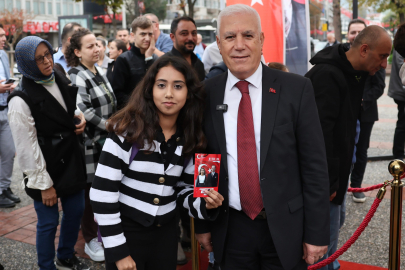 Bursalılar, Atatürk ile aynı karede