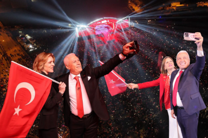 Bursa tek yürek, Yaşasın Cumhuriyet